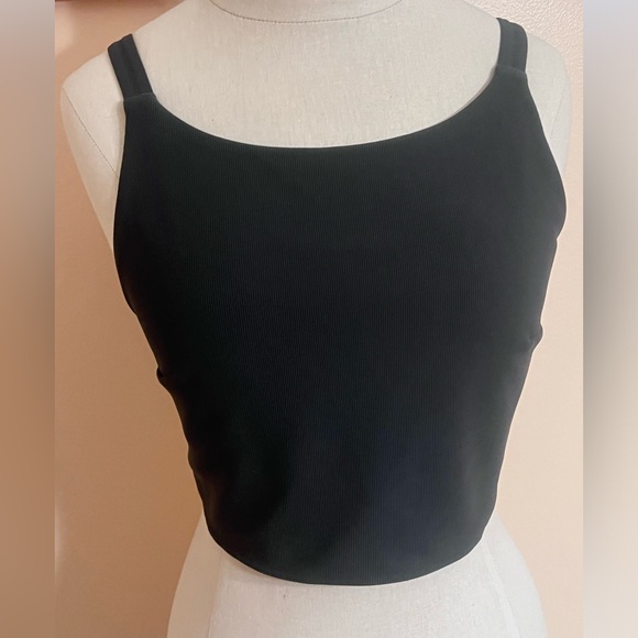 EUC Lululemon Ribbed Back twist Yoga Bra/Crop Size 10! - Picture 2 of 10